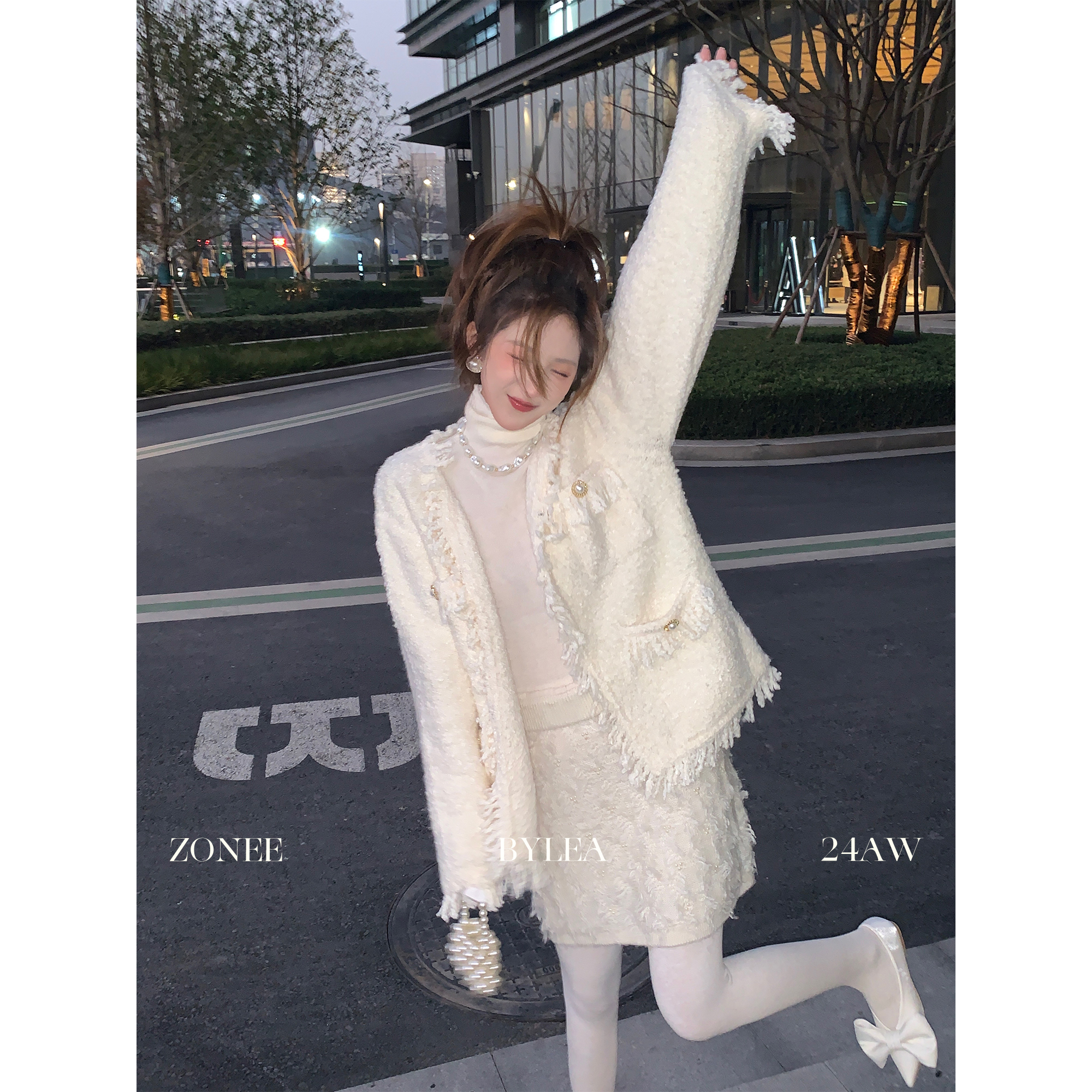 设计感白色宽松小香风针织外套