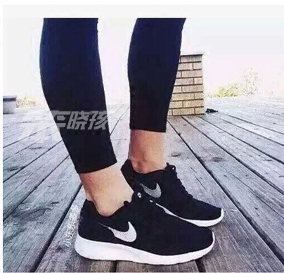 Nike Kaishi Run 黑白情侣跑鞋 654845-012 654473-010在类目 运动鞋new, 跑步鞋中 - 来自Buy2taobao.com提供专业的淘宝代购服务