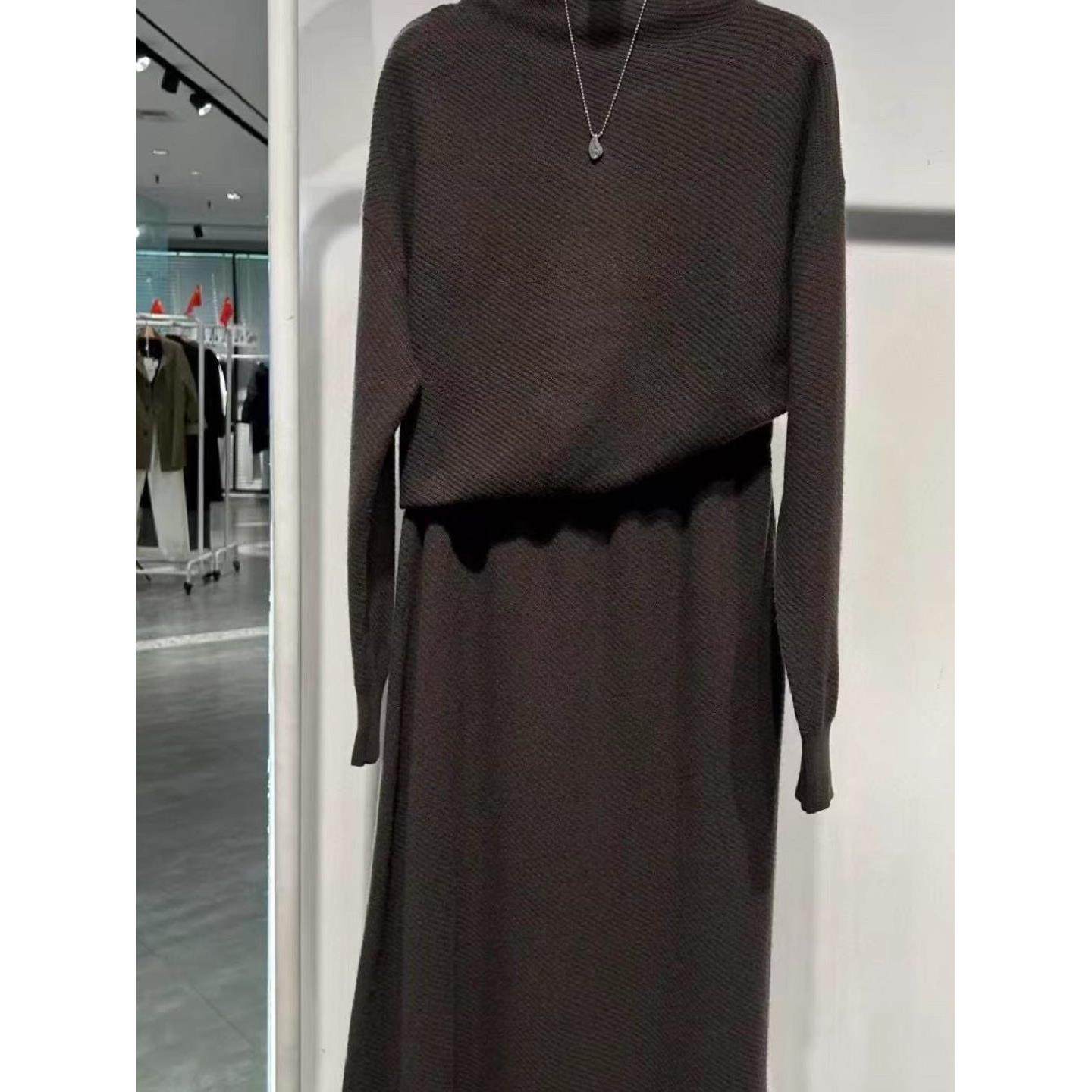 MM商场同款2025秋冬新品慵懒百搭圆领长袖针织羊绒衫女5GA234291,女装/女士精品,羊绒衫,淘宝优惠券,粉丝福利购,淘宝优惠卷