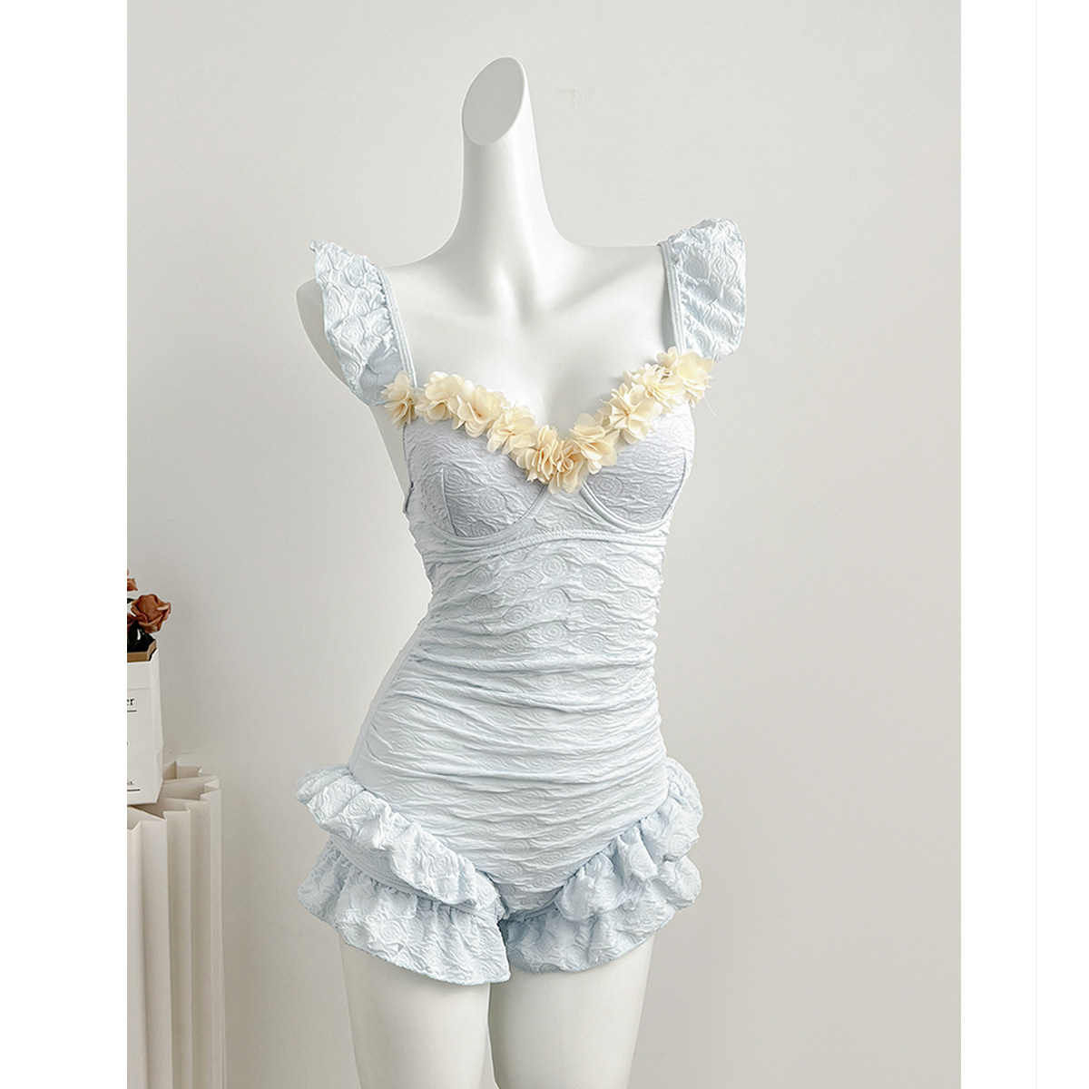 【奶乎乎】纯欲少女baby蓝保守学生带钢托遮肉连体温泉度假泳衣