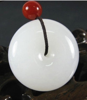 天然玉石新疆男女款平安扣吊坠