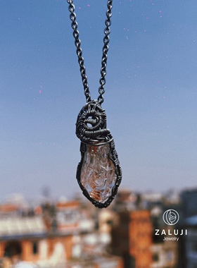 杂露集自制红泥骸骨水晶银绕线吊坠