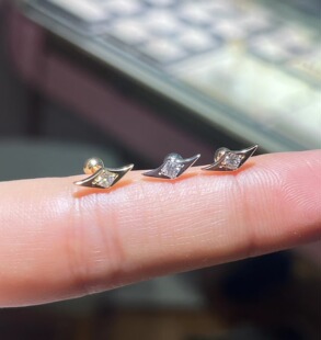 18K白金钻石耳钉单钻彩金螺丝拧个性百搭耳骨钉INS耳环耳饰男女