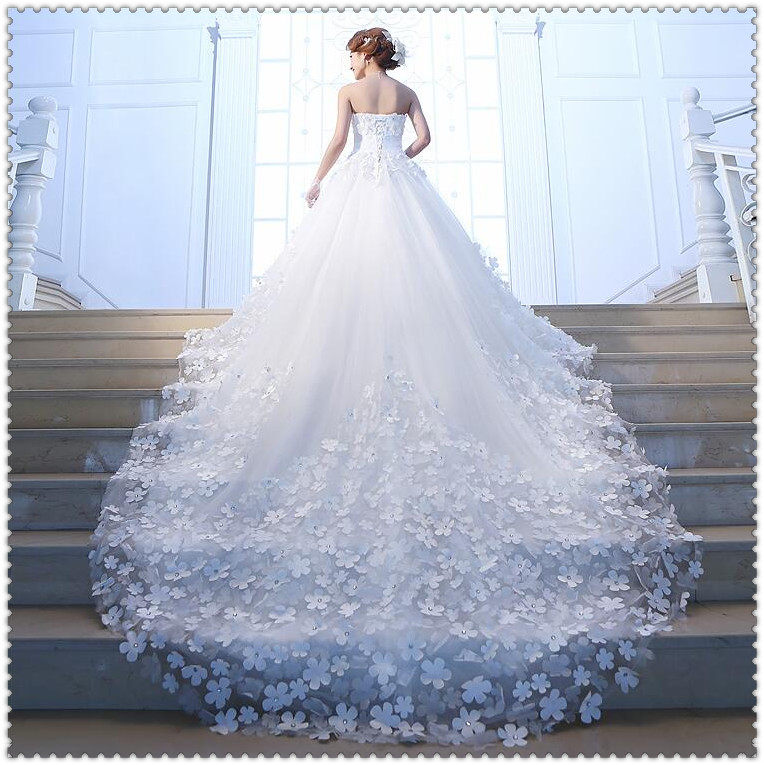 出租 婚纱礼服新娘韩式花朵修身简约抹胸长拖尾齐地红白色款婚纱