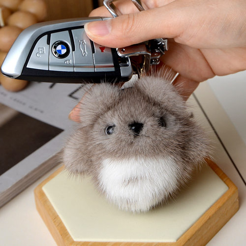 可爱貂毛龙猫钥匙挂件真皮草包包挂饰毛绒公仔小龙猫钥匙扣女