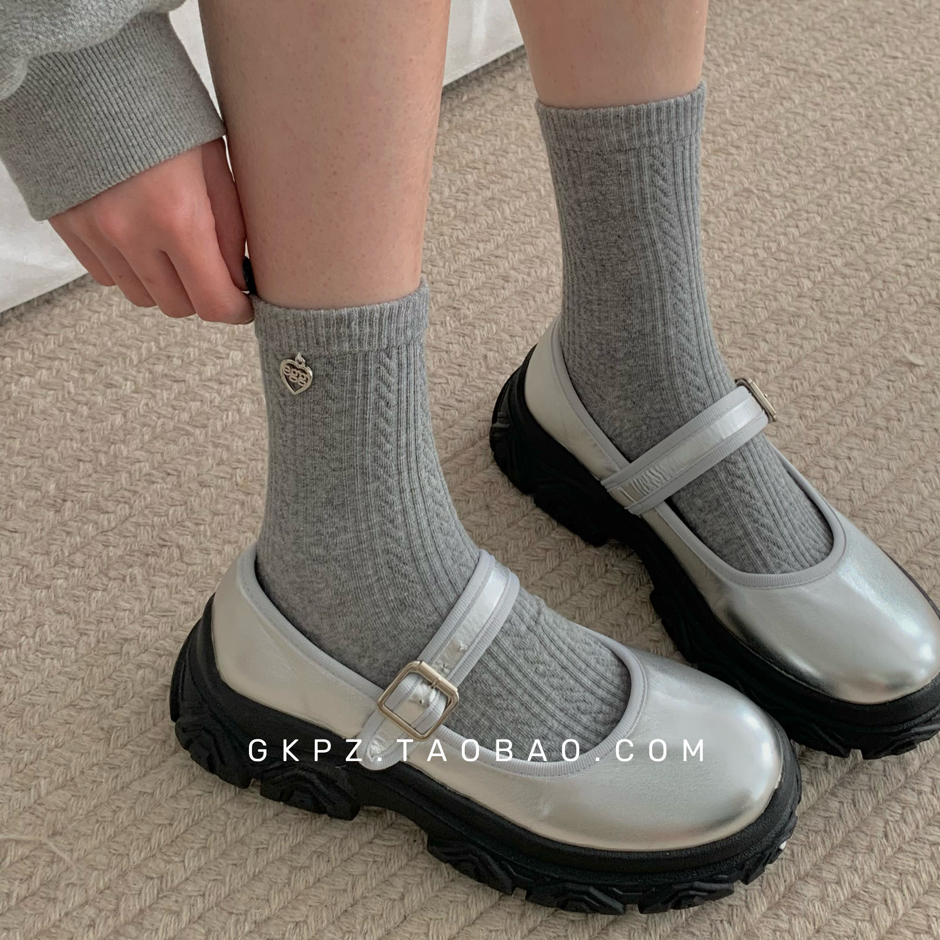 爱心标袜子女中筒袜春秋季款棉ins潮麻花韩版日系白色运动长袜