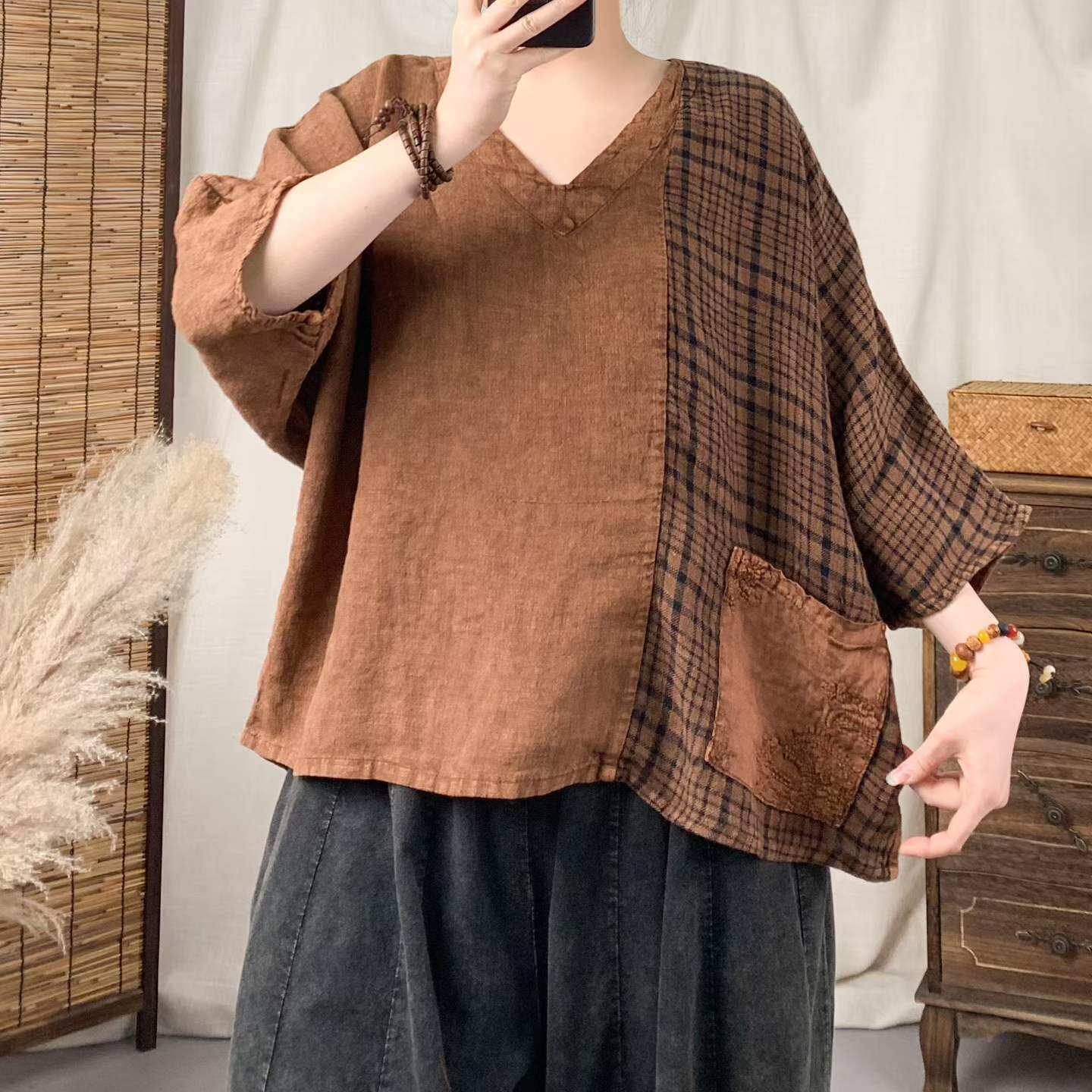 春夏新复古拼接格纹V领套头衫女宽松显瘦百搭七分袖炒色上衣衬衣