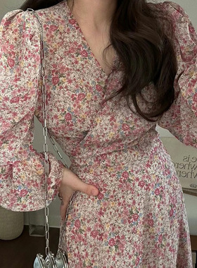 2023年早春新韩国imissyou粉色碎花连衣裙女V领气质收腰显瘦长裙