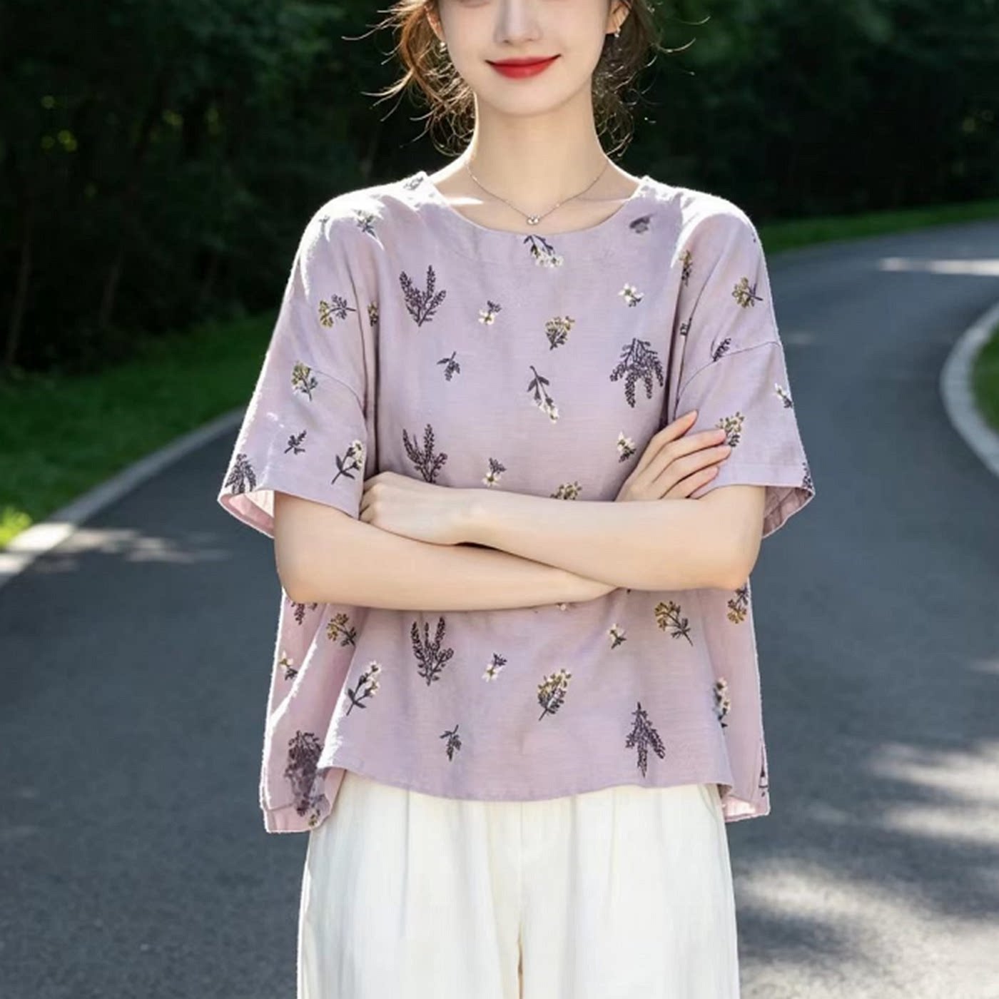 亚麻刺绣圆领短袖衬衫百搭女上衣