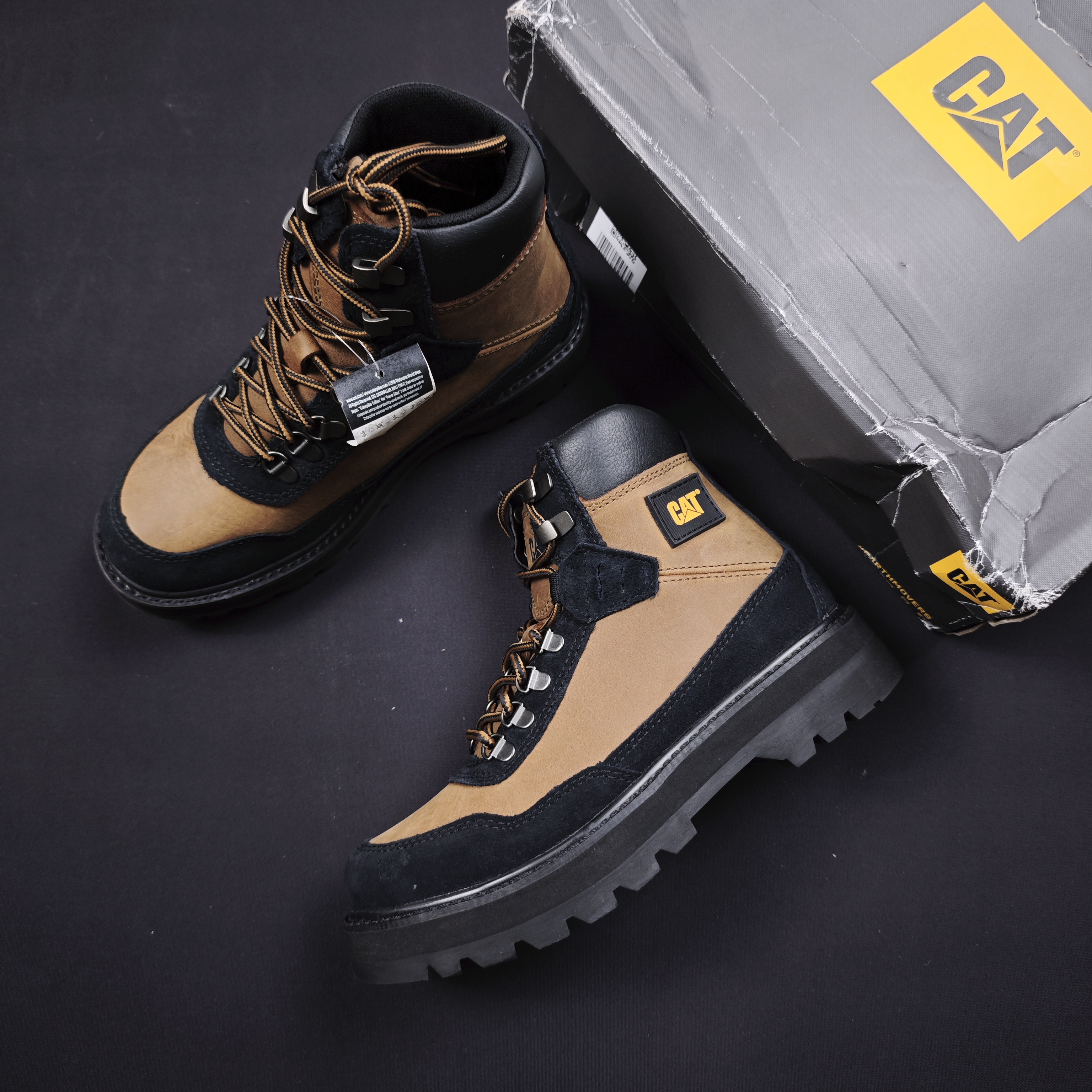 41码 CAT男鞋秋冬季户外防滑耐磨牛皮革高帮马丁靴 P110435