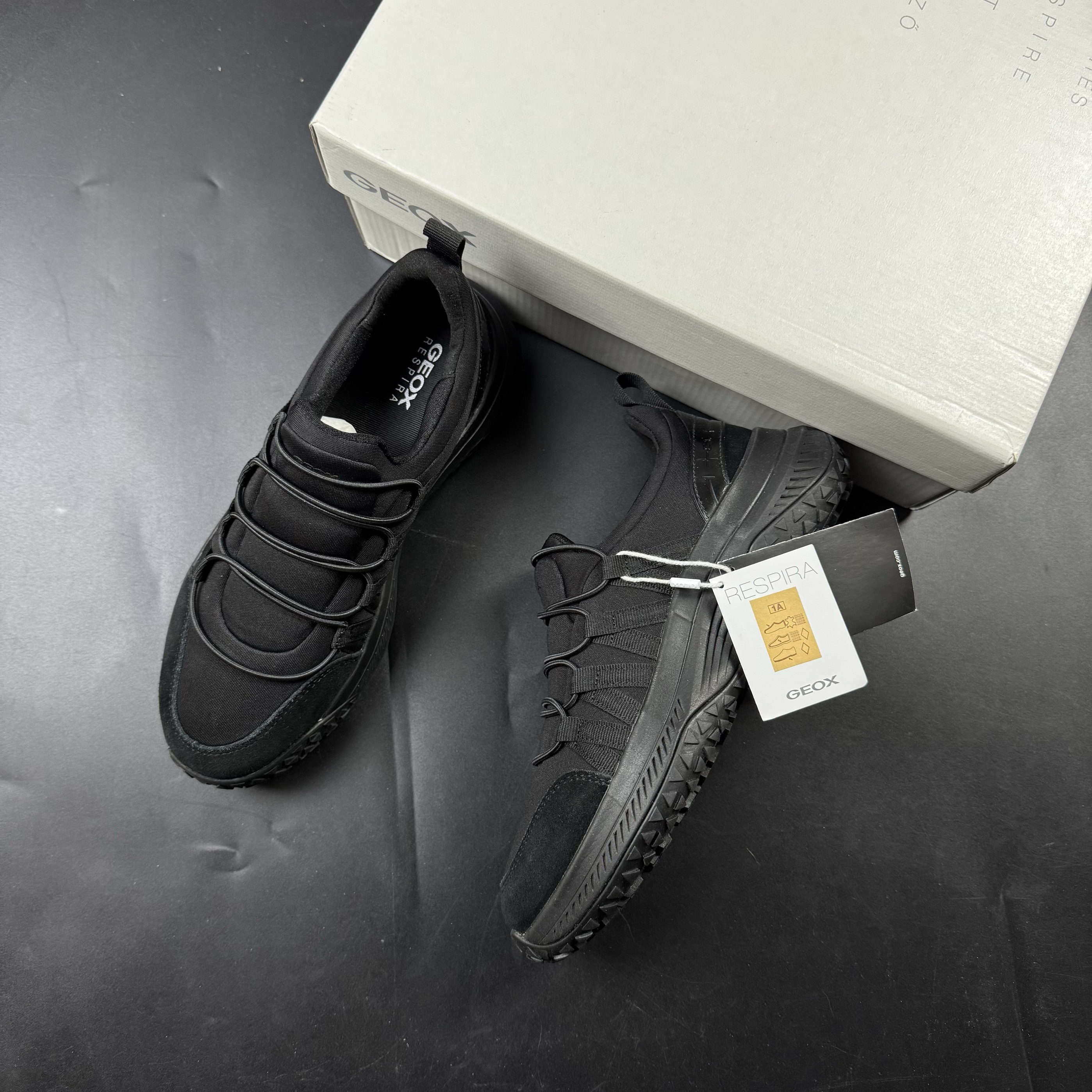 36/37码 GEOX女士套脚防滑一脚蹬休闲鞋D36VNA C9999