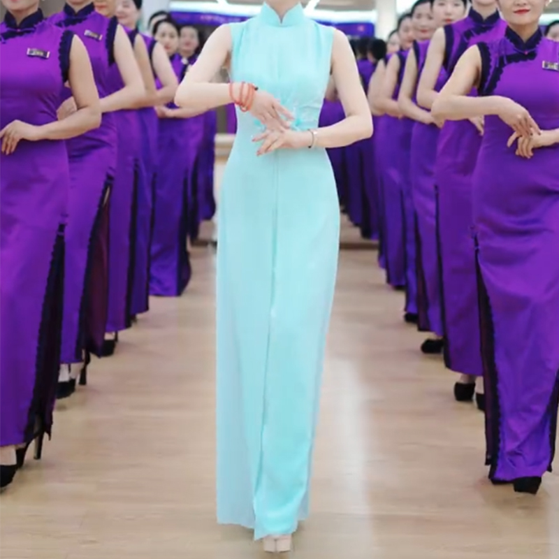 2023新款改良版走秀演出表演旗袍中国风气质修身透气显瘦连衣裙女