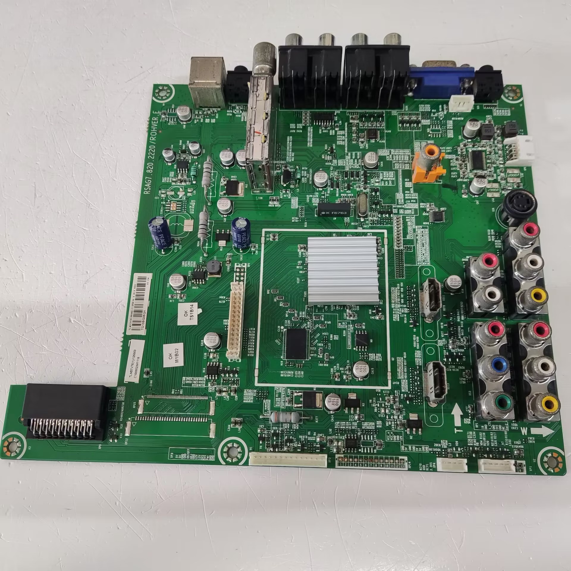 适用于！海信TLM37V76主板RSAG7.820.2220配屏HC370BH-D01现货