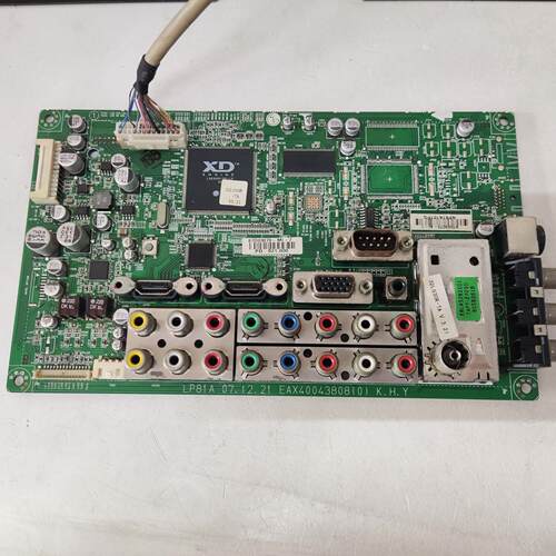 电视屏LC320WXN实拍图