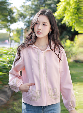 ATAR精美绣花休闲风连帽短外套女2026年春秋新款宽松拉链百搭夹克