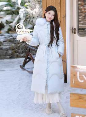 ATAR新中式冬女装新款盘扣毛领连帽羽绒服 荷叶边拼接中长款外套