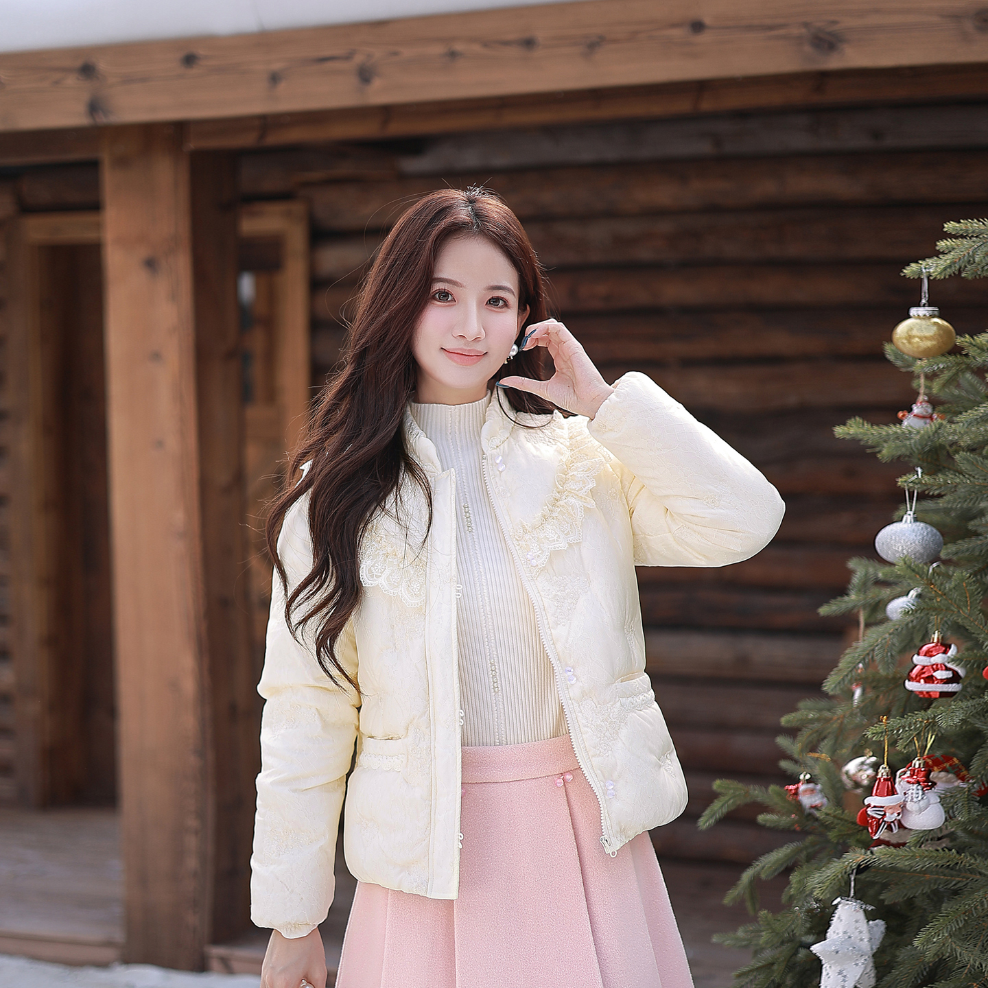 ATAR新中式国风拼接蕾丝羽绒服