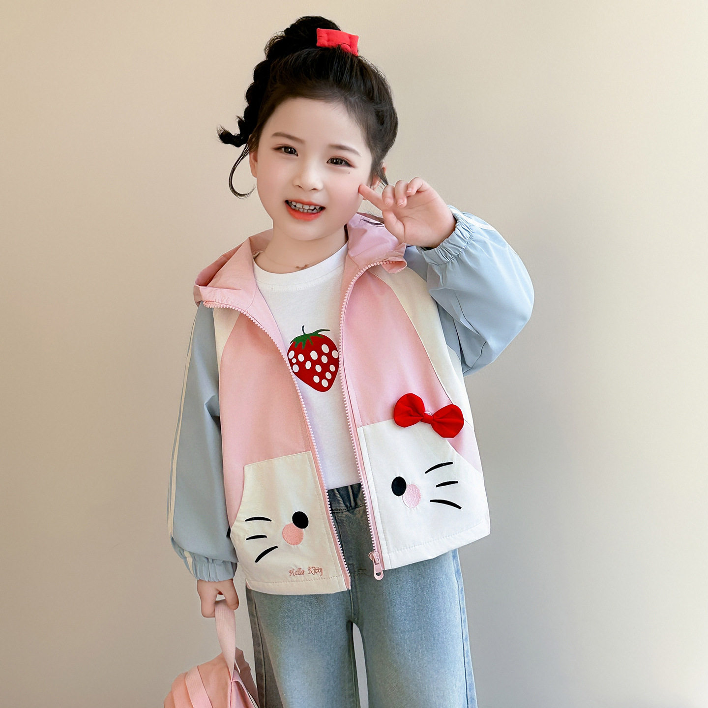春天外套女童新款猫咪连帽上衣春季2026洋气拼接冲锋衣休闲衣服潮