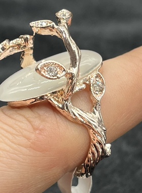 流行饰品珠宝首饰女款戒指镶嵌猫眼石贵金属戒托 影视道具