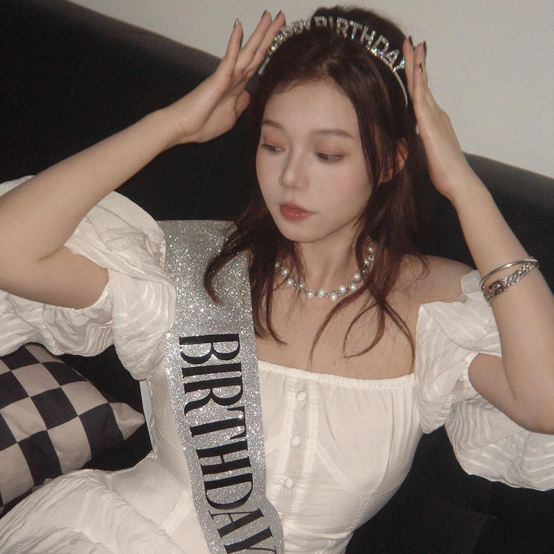 网红港风女神绶带小公主皇冠头饰生日快乐肩带派对拍照写真道具