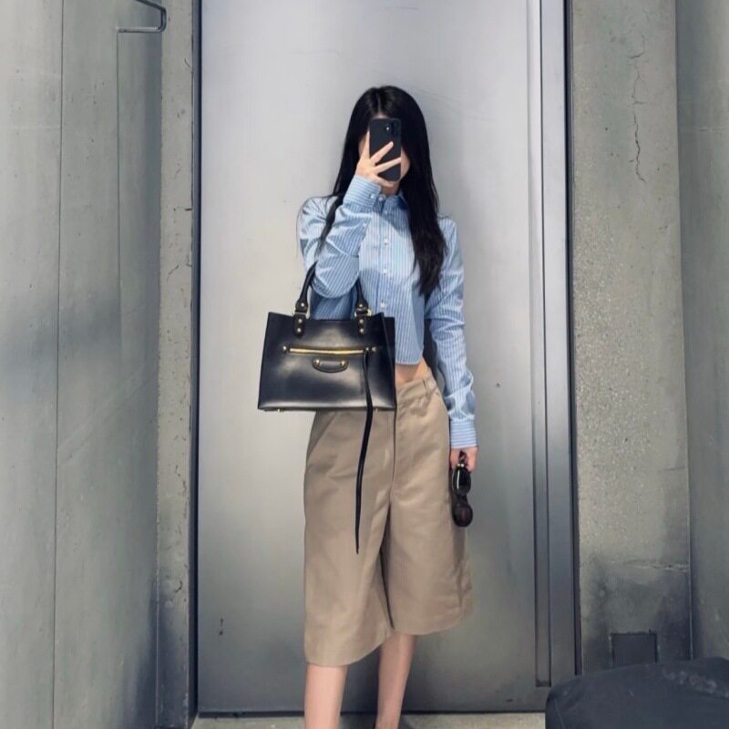 真皮铆钉机车大容量托特包