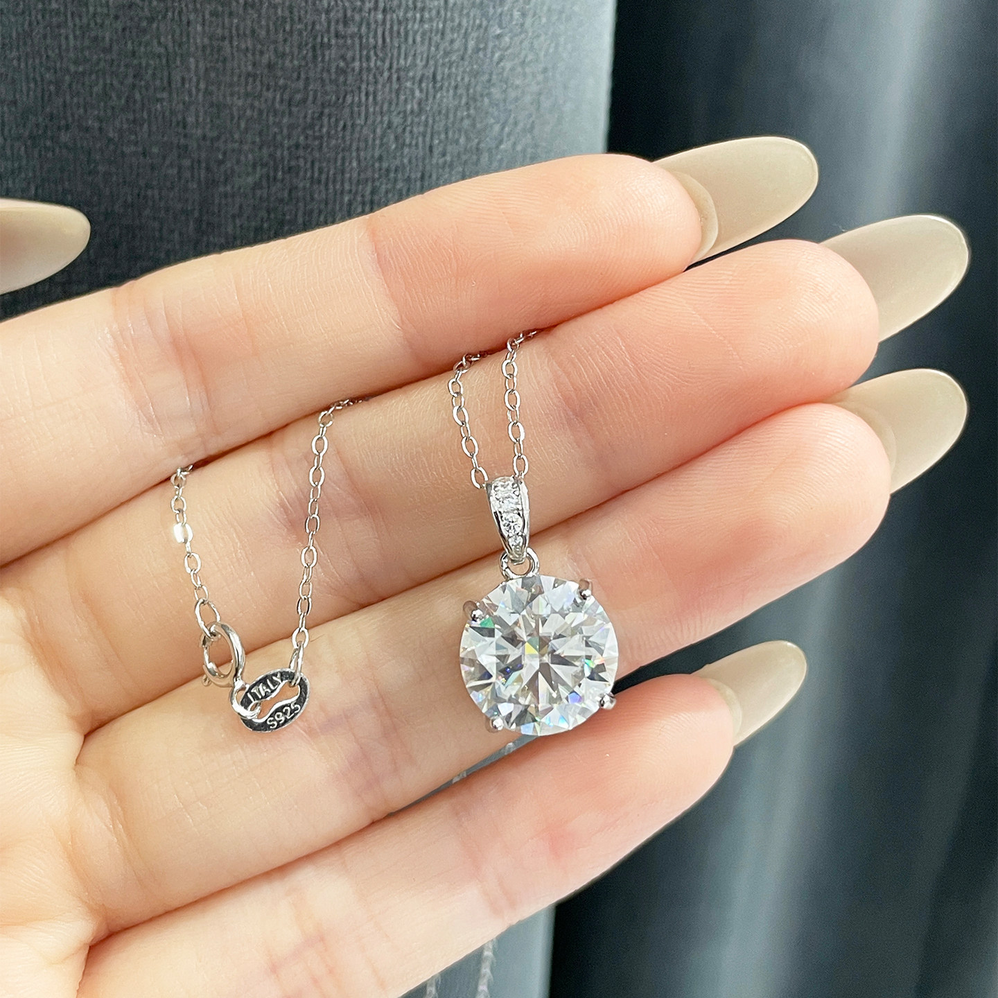 黛晶珊培育莫桑钻5克拉吊坠女S925通体纯银项链轻奢高火彩钻石