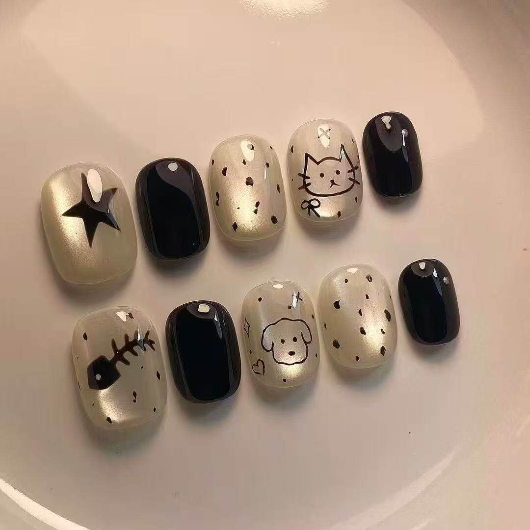 黑白猫狗手绘穿戴甲卡通