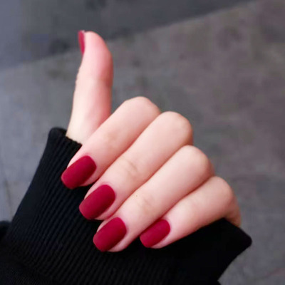 酒红纯色磨砂穿戴甲高级感