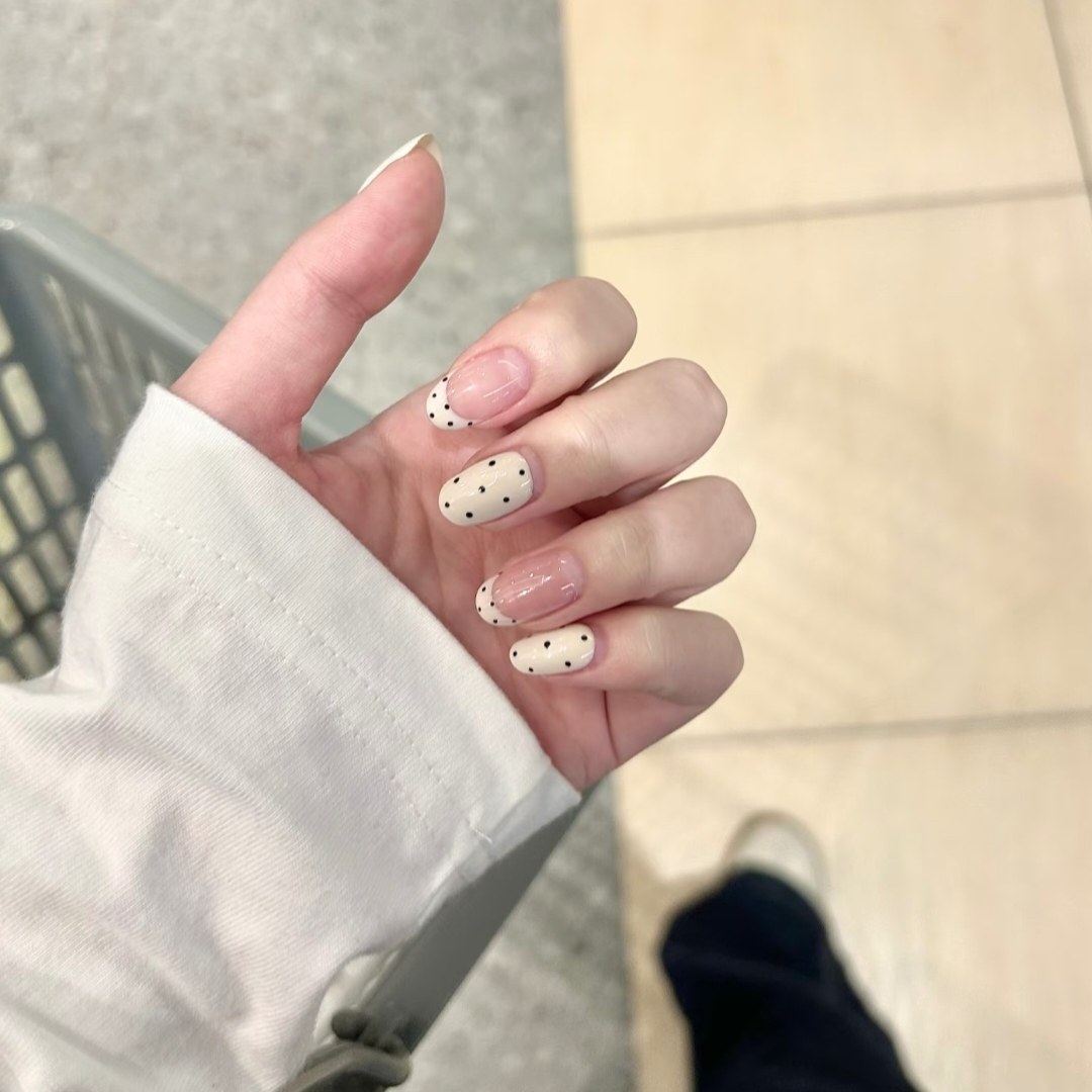 奶甜波点法式穿戴甲韩系ins