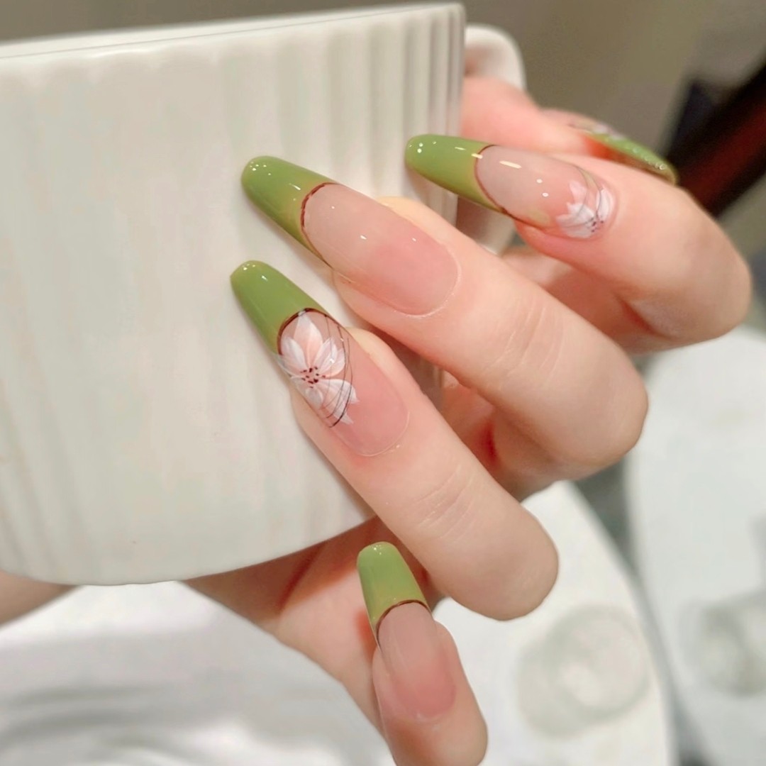 翠枝清欢穿戴甲淡雅文艺风法式
