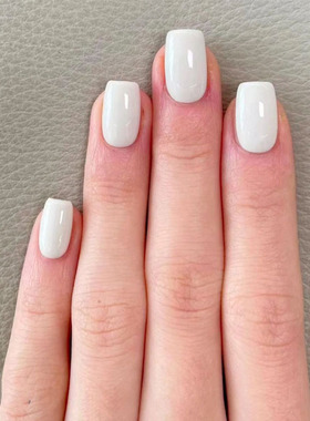 露丝同款纯白色穿戴甲日常百搭气质简约高级感秋冬新短美指甲贴片