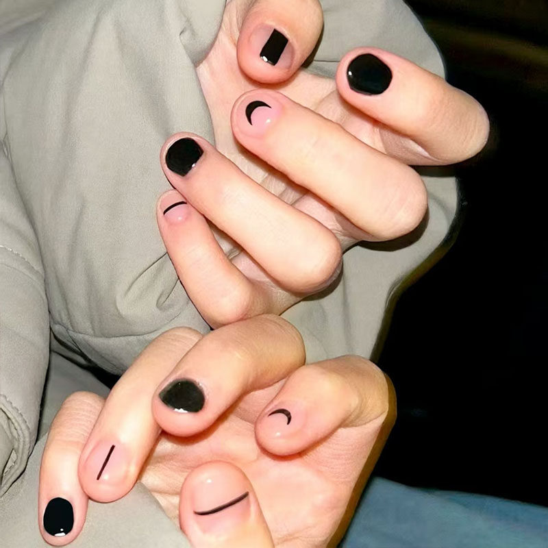 暗黑弦月高冷穿戴甲秋冬新短款小众韩系辣妹 ins风豆豆美指甲贴片,彩妆/香水/美妆工具,穿戴甲/甲片,淘宝优惠券,粉丝福利购,淘宝优惠卷