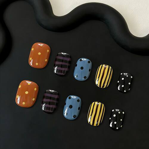 条纹波点穿戴甲复古撞色