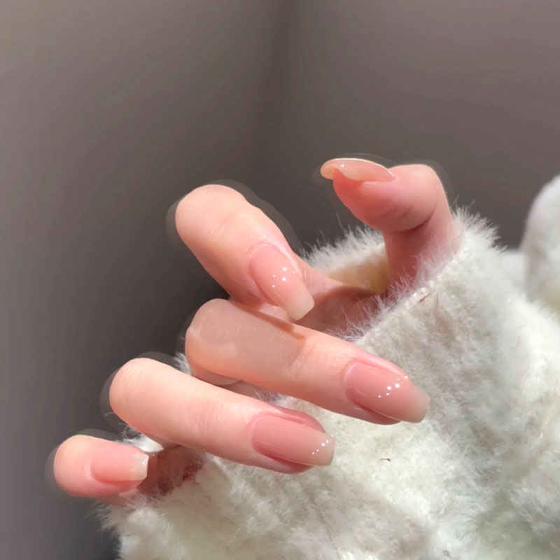 奶油裸粉穿戴甲中长款