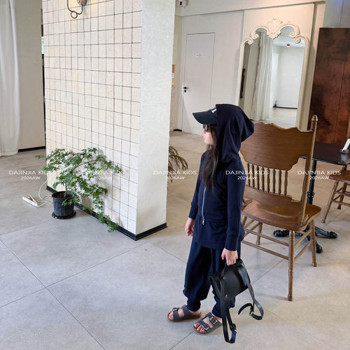 女宝轻奢极简巨舒服连帽裙裤套装