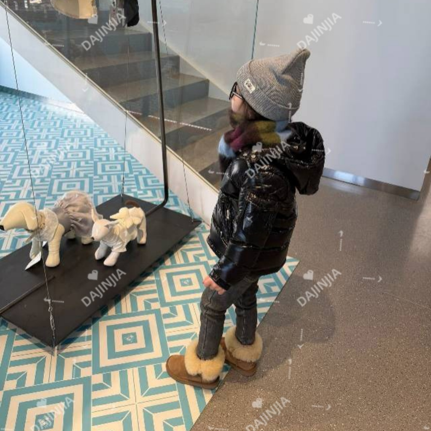 25冬季M经典雅雅国标90白鸭绒巨保暖轻羽绒男女宝冬季户外羽绒服