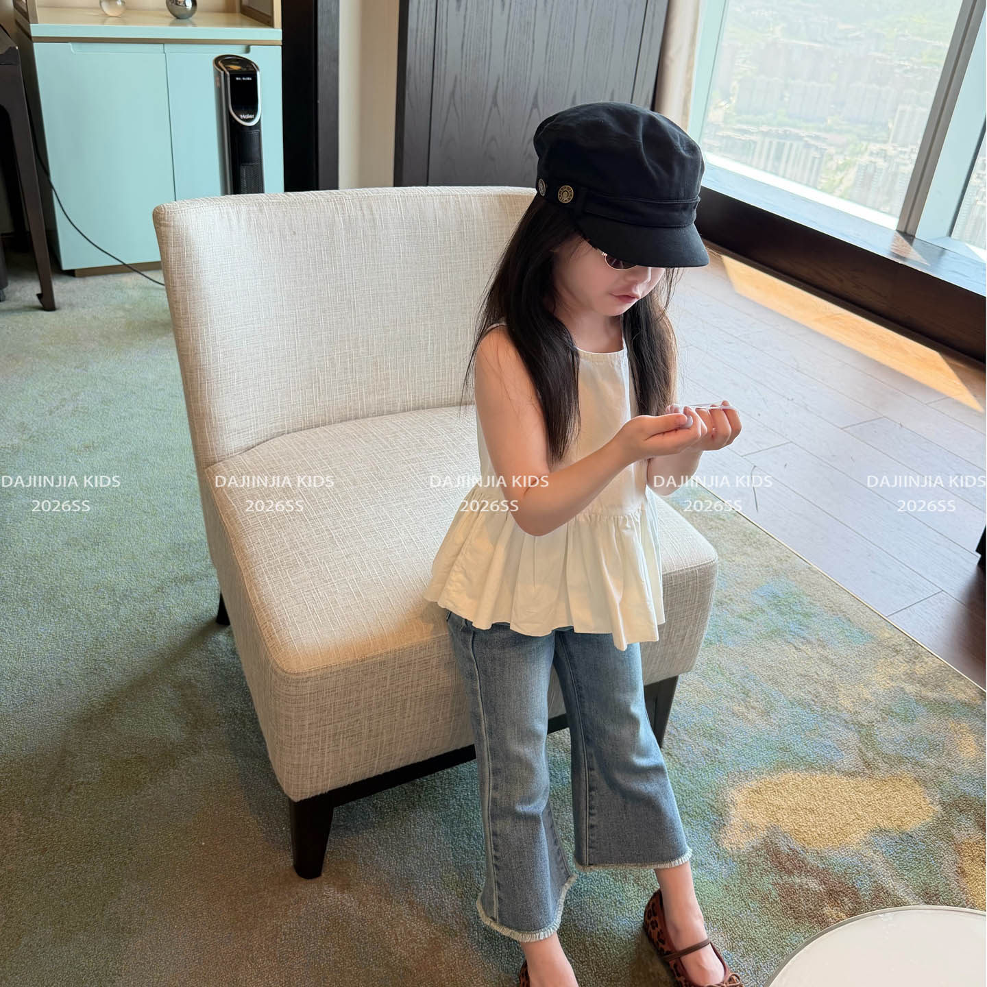 26夏季新款巨舒服浅蓝色毛边百搭韩系简约九分牛仔微喇裤