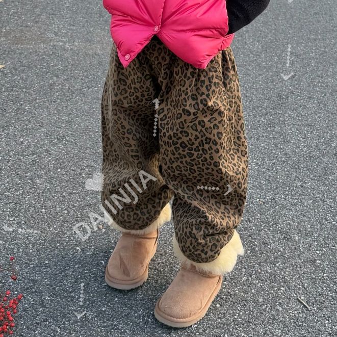 25冬季保暖豹纹加绒裤子男女宝洋气高街儿童直筒阔腿裤休闲裤