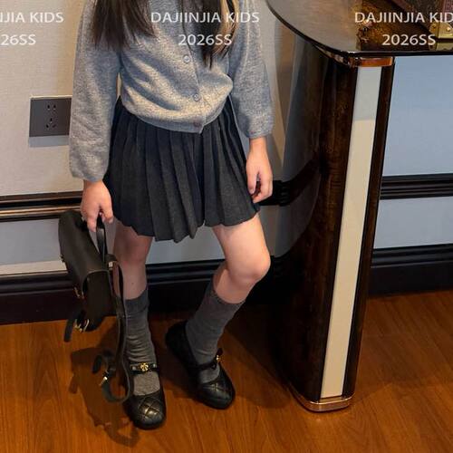 女童早秋灰色百褶半身裙带底裤