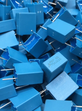 西门子校正电容1NF 153 630V 脚距10MM 料号B32620A6153J