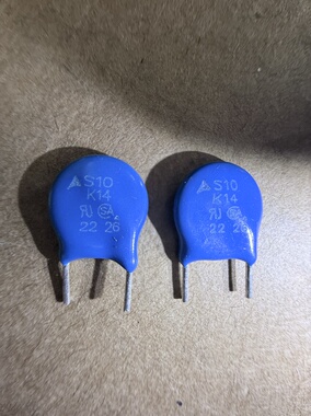 S10K14 压敏电阻 EPCOS 西门子 B72210S0140K101 原装 铜脚 14V