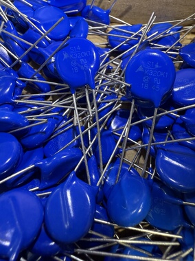 B72214P2321K101 西门子 压敏电阻 S14K320E2K1 EPCOS S14K320K1