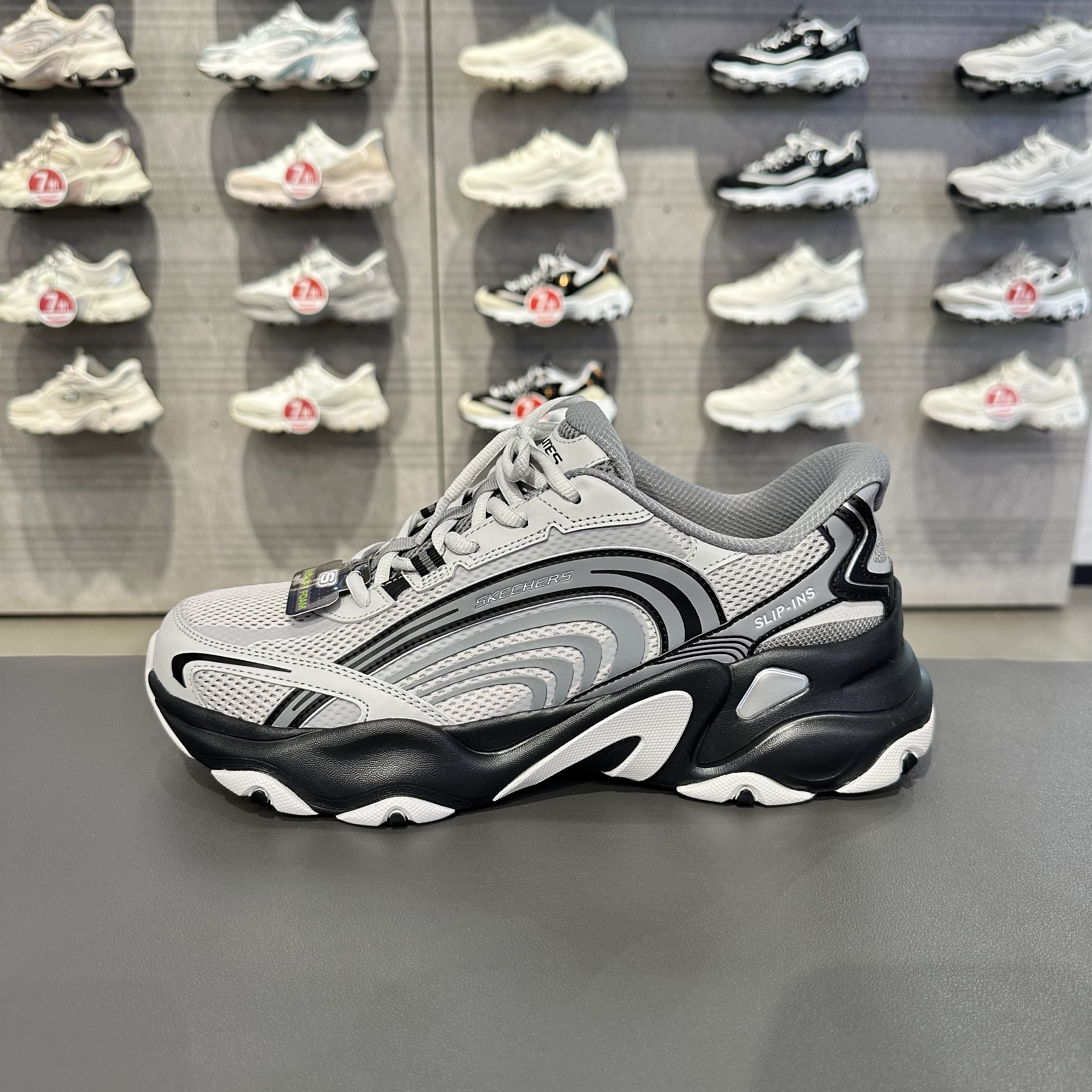 Skechers斯凯奇男士熊猫鞋五代缓震透气增高耐磨休闲老爹鞋232424