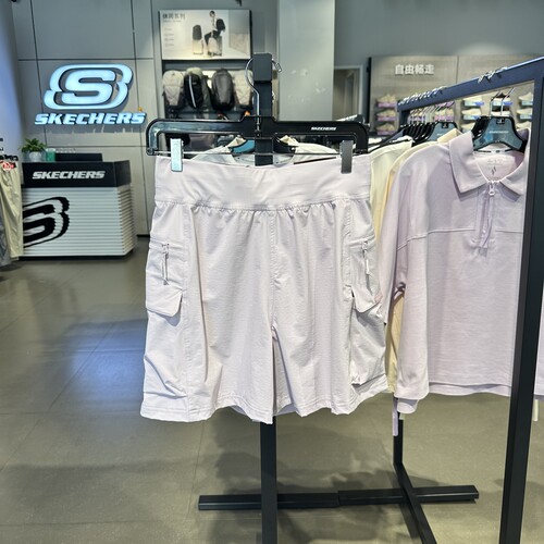 Skechers斯凯奇女子夏季宽松百搭防泼水梭织休闲运动短裤P326W075