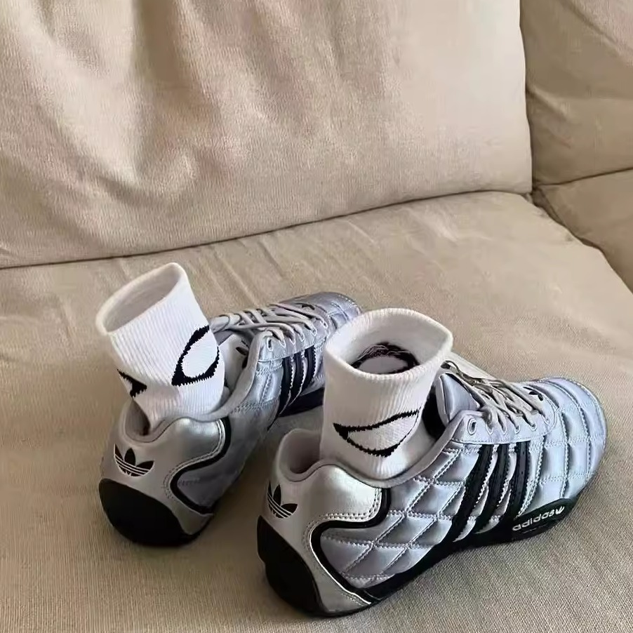 Adidas阿迪达斯AdiRacer Lo三叶草休闲低帮运动鞋轻质缓震JS0284