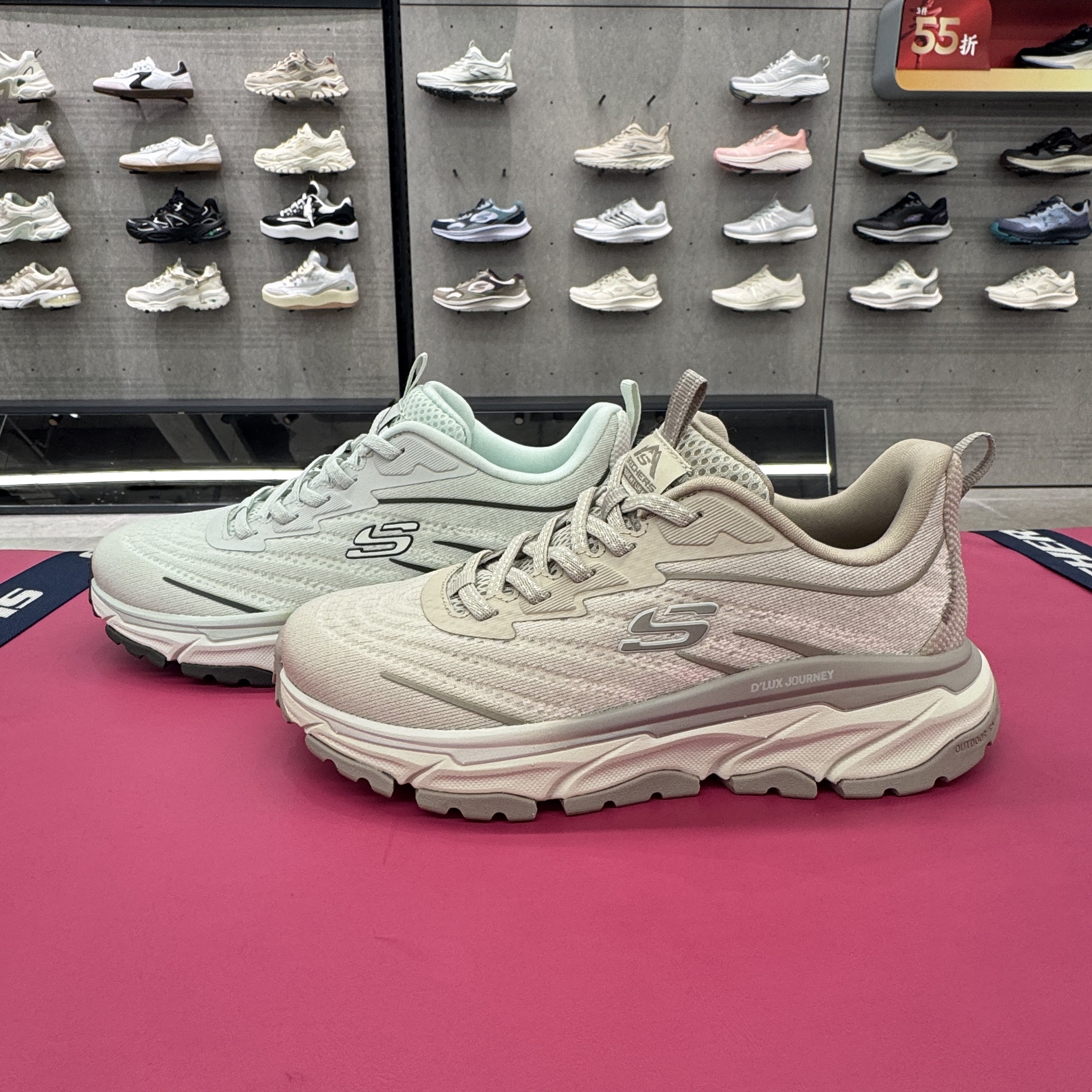 Skechers斯凯奇女士春季舒适耐磨简约百搭户外徒步鞋运动鞋180215