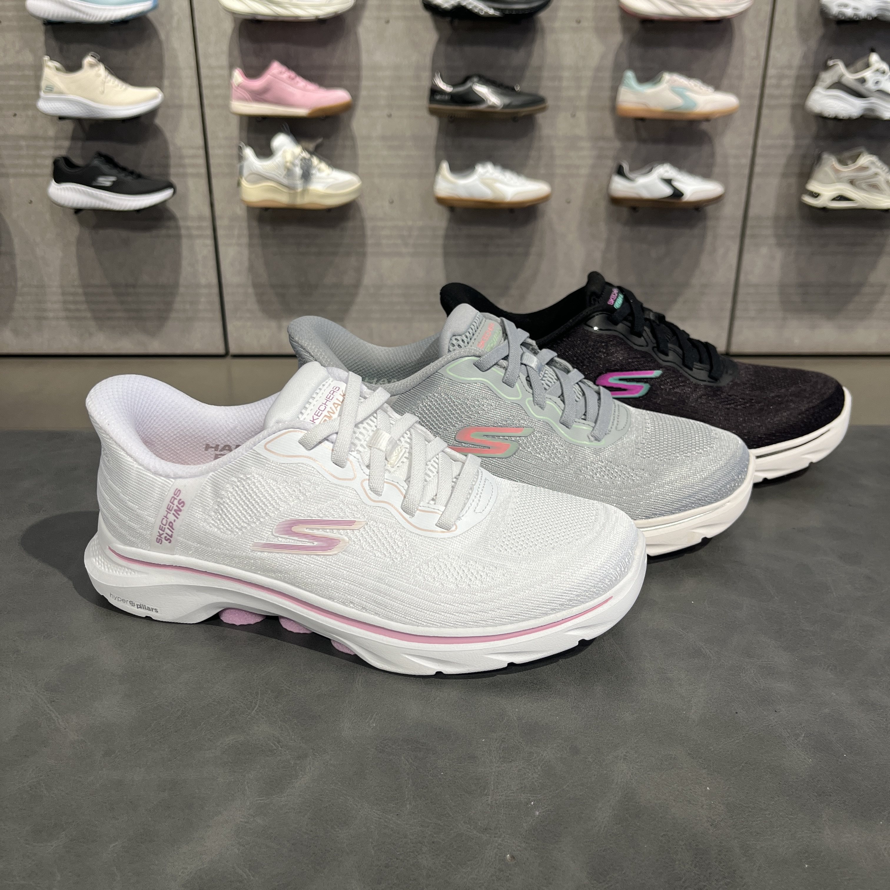 Skechers斯凯奇春季女士闪穿一脚蹬易穿脱舒适轻盈运动鞋125259