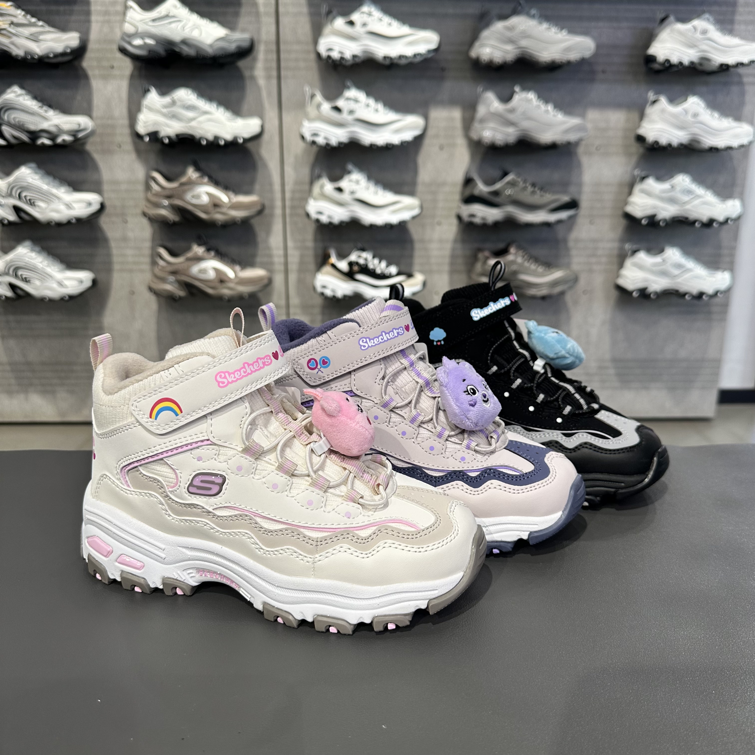Skechers斯凯奇爱心熊绒绒靴女童秋冬加绒复古高帮雪地靴319277L