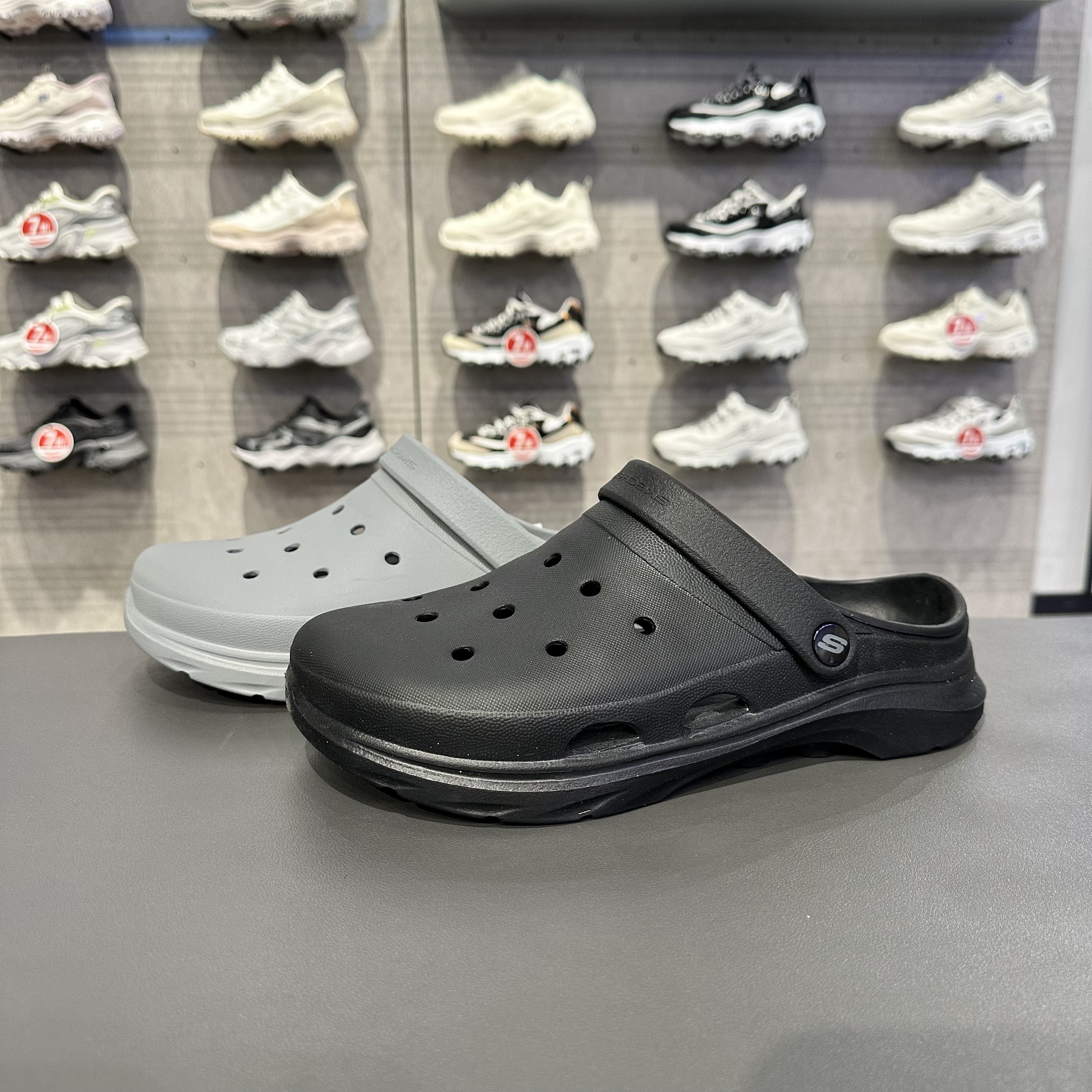 Skechers斯凯奇男士夏季泡泡鞋柔软舒适凉拖两穿休闲拖鞋243285