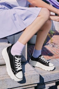 Skechers斯凯奇春季女款经典简约百搭厚底低帮帆布鞋运动鞋177435